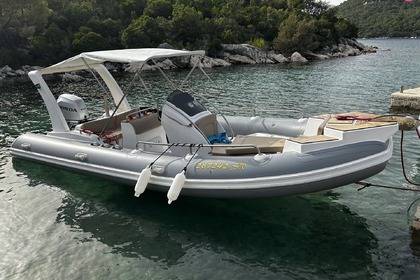 Verhuur RIB Honda 6M 100HP Žuljana