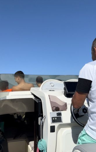 Marseille Motorboat Quick silver 7,5 alt tag text