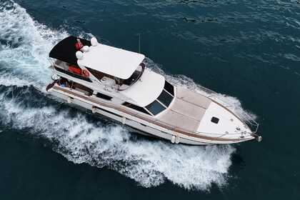 Charter Motor yacht Fairline 2002 Antalya