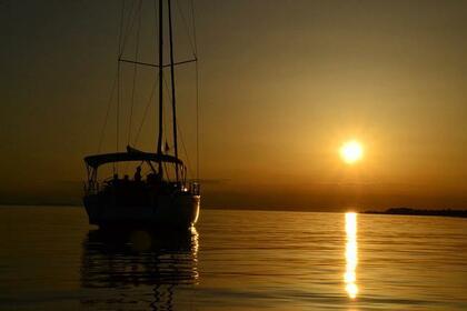 Hyra båt Segelbåt Dufour 34 6 hours , sunset trip to Dia Island Kreta