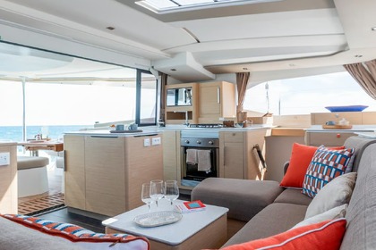 Noleggio Catamarano Fountaine Pajot FP 44 Taranto
