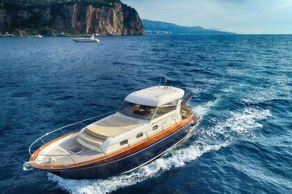 Alquiler Lancha Apreamare Aprea 38 semicabin Capri