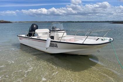 Location Bateau à moteur Boston Whaler MONTAUK 17 Plouguiel