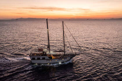 Ενοικίαση Γουλέτα Custom Custom Alimos Marina