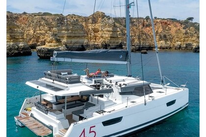 Hire Catamaran  Elba 45 Hyères