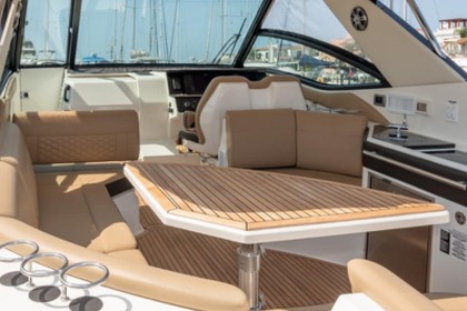 Hire Motorboat Sea Ray Sundancer 320 Ayia Napa