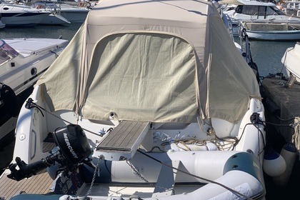 Noleggio Barca a motore  Prestige 34 Roma