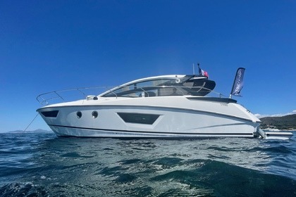 Charter Motorboat BENETEAU GRAN TURISMO 40 Cogolin