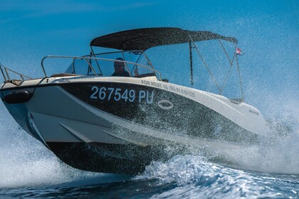 Charter Motorboat Quicksilver Activ 675 Sundeck Pula