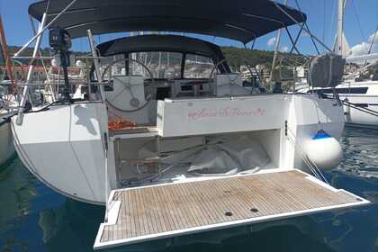 Charter Sailboat Bavaria Yachtbau Bavaria C50 - 5 + 1 cab. Split