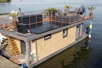 Hyra båt Husbåt Werft Plaue Luxury Living Edition Brandenburg an der Havel