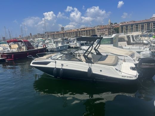 Motorboat Bayliner VR5 cuddy Planimetria della barca