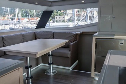 Location Catamaran  Helia 44 (4 cabs) Tivat