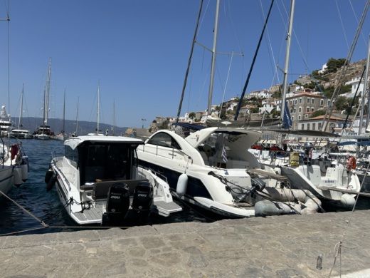 Glifada Motorboat Nordkapp Gran coupe 905 alt tag text