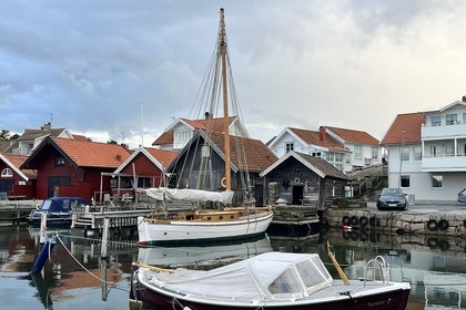 Charter Motorboat Långsjösnipan Classic Fjällbacka