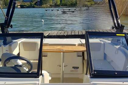 Verhuur Motorboot BAYLINER VR4 INBORD Annecy