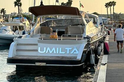 Hire Motorboat Giorgi 46 Open Syracuse