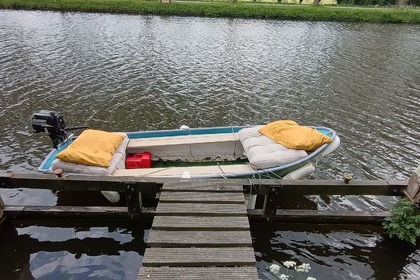 Hire Motorboat stalen vlet met buitenboordmotor Ter Aar