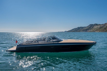 Rental Motorboat Luxury Sorrento Charter Capri ITAMA 38 Sorrento
