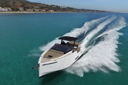 Noleggio Barca a motore DE ANTONIO D34 Cannes