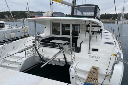 Charter Catamaran Lagoon Lagoon 39 Pula