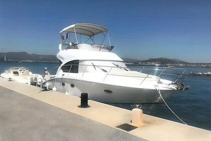 Rental Motorboat Beneteau ANTARES 36 Bandol