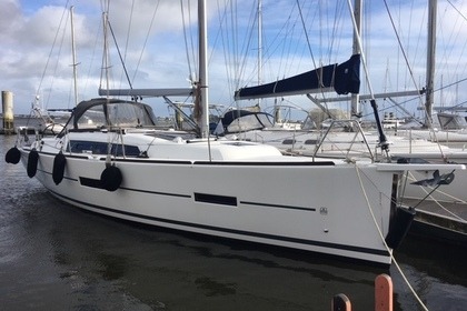 Rental Sailboat Dufour  382 GL La Trinité-sur-Mer