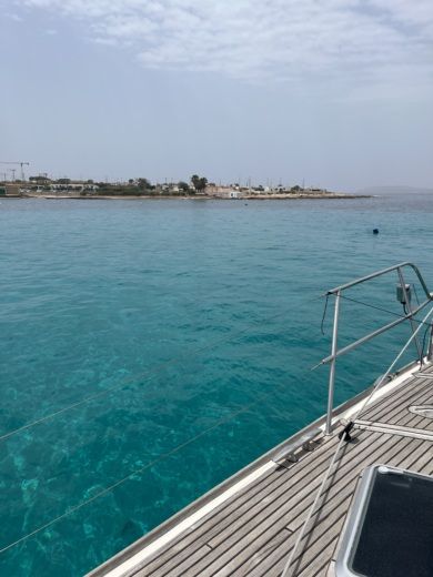 Kalkara Sailboat JEANNEAU DS54 alt tag text