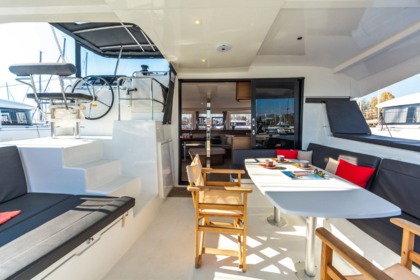 Ενοικίαση Καταμαράν Lagoon-Bénéteau Lagoon 42 - 4 + 2 cab. Άλιμος