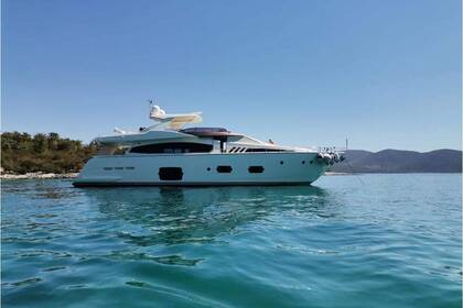 Noleggio Yacht a motore Ferretti 800 Göcek