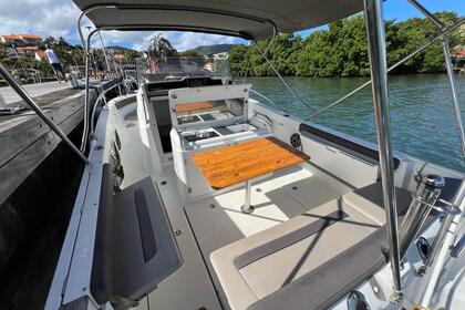 Hire Motorboat Jeanneau Cap Camarat 8.5 Cc Les Trois-Îlets