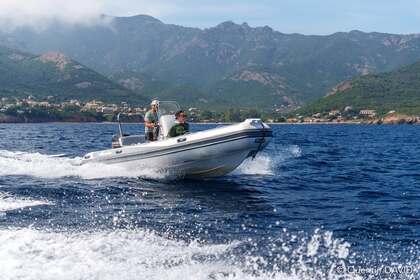 Location Semi-rigide Adventure Vesta 550 Galéria