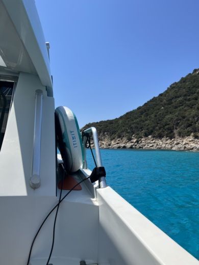 Crabonaxa Motorboat Mochi Craft 46 fly alt tag text