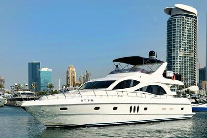 Noleggio Yacht Gulf Craft Majesty 70 Dubai