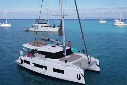 Alquiler Catamarán Aventura yachts A37 Valencia