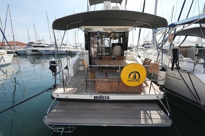 Rental Motor yacht Cobra Yachts Futura 40 Grand Horizon Vodice