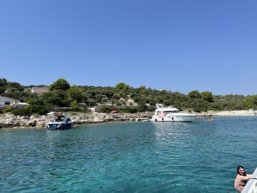 Split Motorboat Expression Expression 29 alt tag text