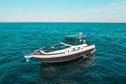 Чартер Моторная яхта Tiara Express Фуэнхирола