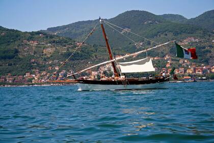 Noleggio Barca a vela Leudo Custom 14 mt La Spezia