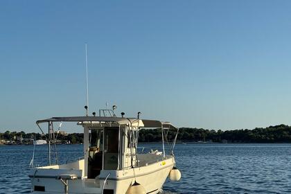 Miete Motorboot Triakis c30 Pula