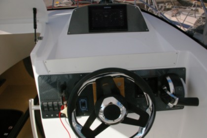 Noleggio Barca a motore MARINELLO CAB 26 Sanremo