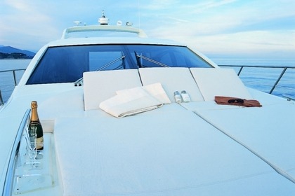 Ενοικίαση Μηχανοκίνητο γιοτ Azimut 68 s hard top Azimut 68 s hard top Sani Marina