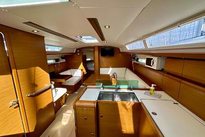 Hire Sailboat JEANNEAU SUN ODYSSEY 419 Drage, Pakoštane