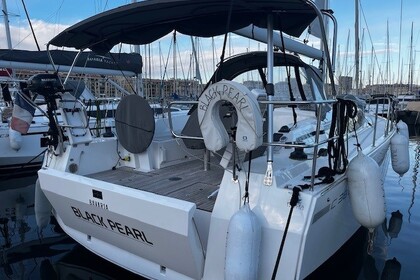 Czarter Jacht żaglowy BAVARIA YACHTS C38 Marsylia