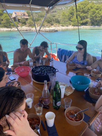 Zaravecchia Motorboat Custom Built Traditional Pasara alt tag text