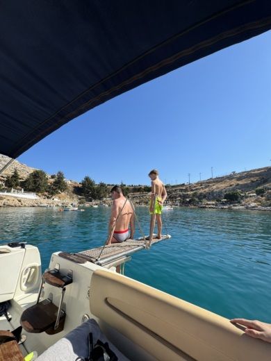 Rodos Motorboat Cranchi Zaffiro 32 alt tag text