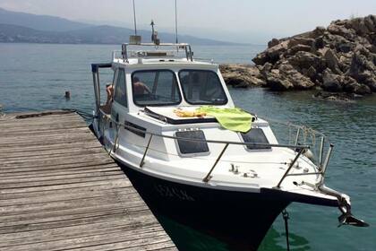 Charter Motorboat Adriatic 100 Selce
