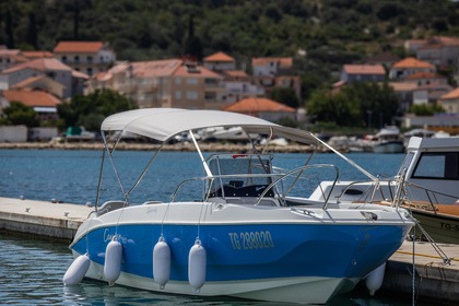 Charter Motorboat Cantiere Nautico Speddy Cayman 585 Trogir