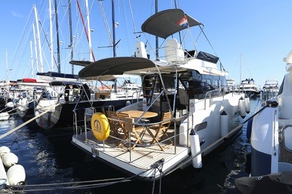 Miete Motoryacht Cobra Yachts Futura 40 Grand Horizon Punat