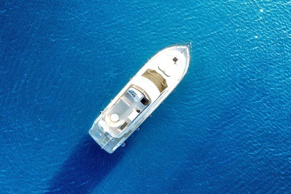 Alquiler Yate a motor UNIESSE 55 FLY Villasimius